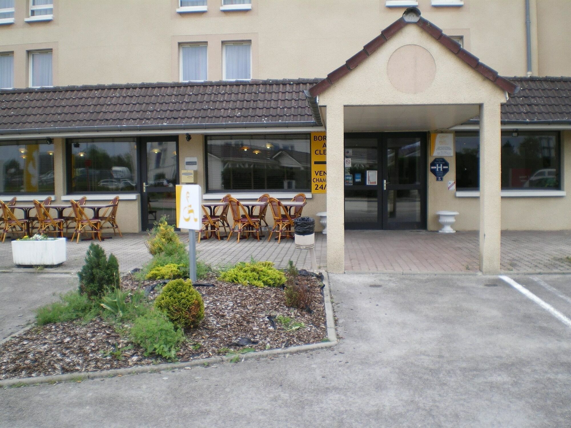 Hotel Bhoma Troyes La Chapelle-Saint-Luc Exteriér fotografie